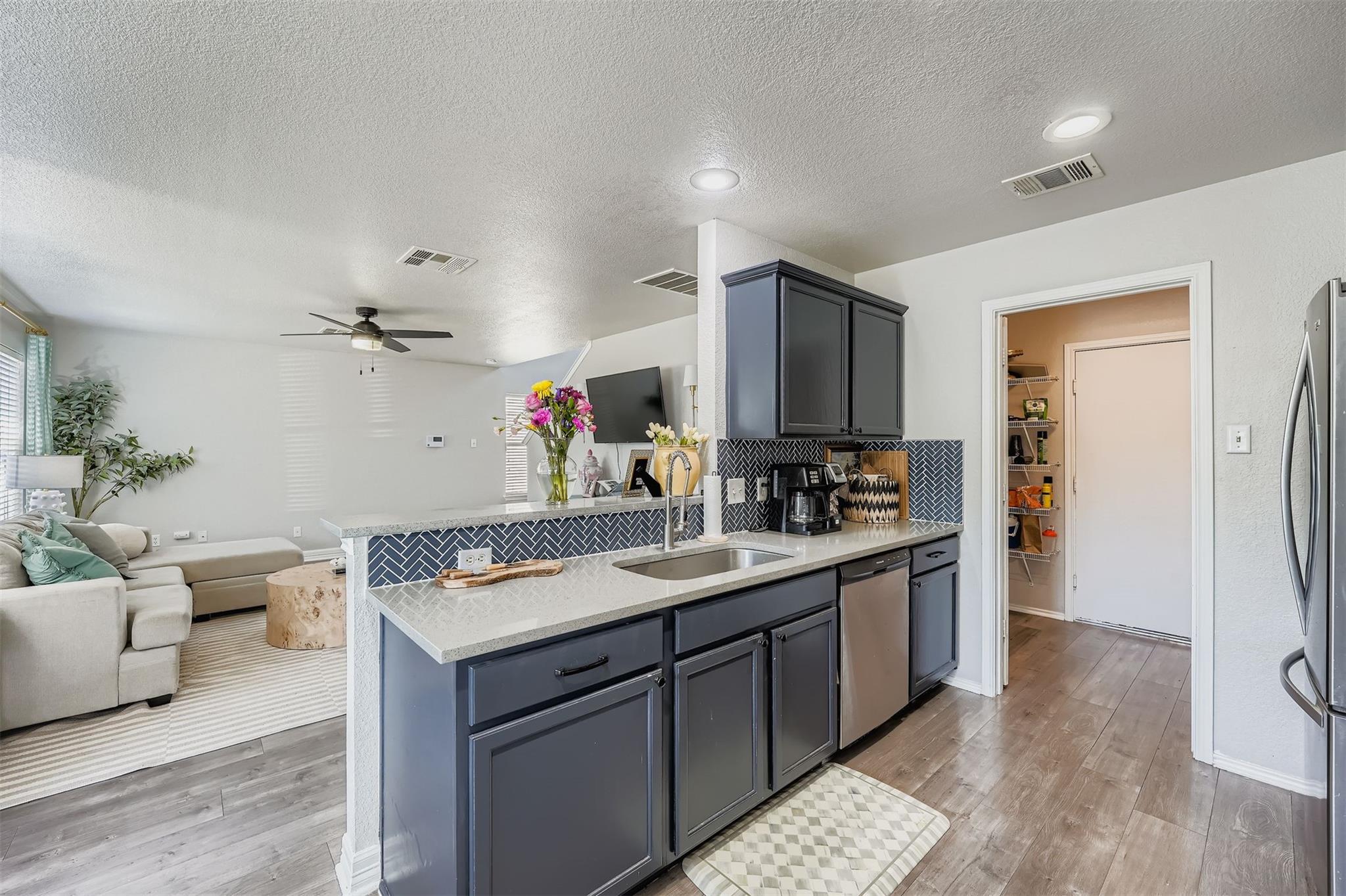 1505 Tea Leaf DR