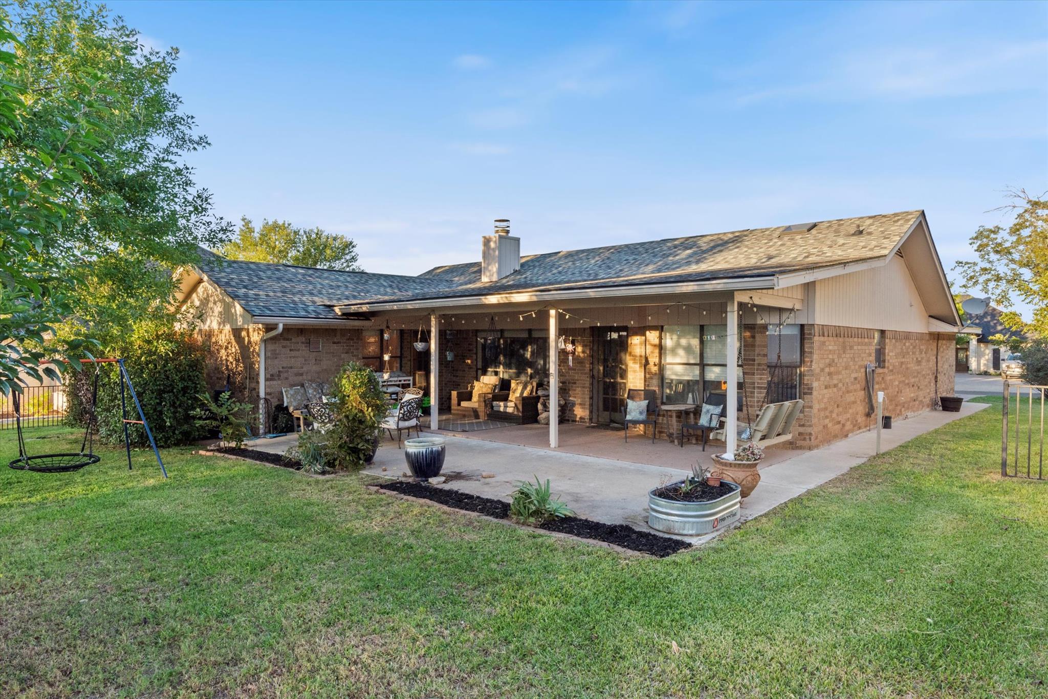 421 Saint Andrews ST