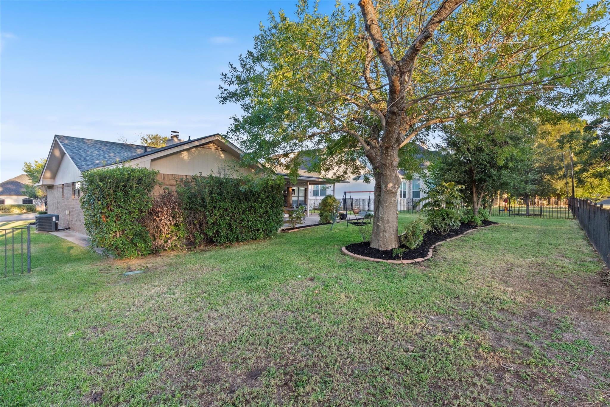 421 Saint Andrews ST