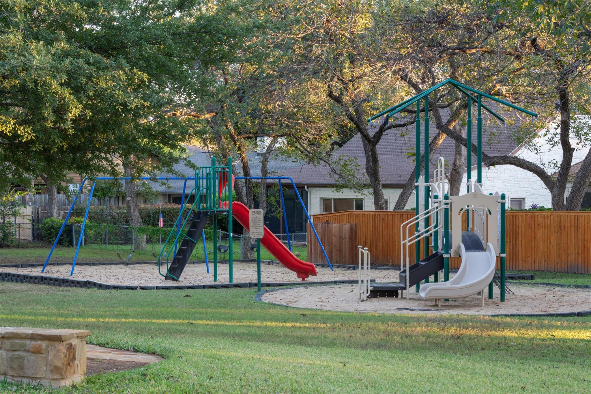 421 Saint Andrews ST