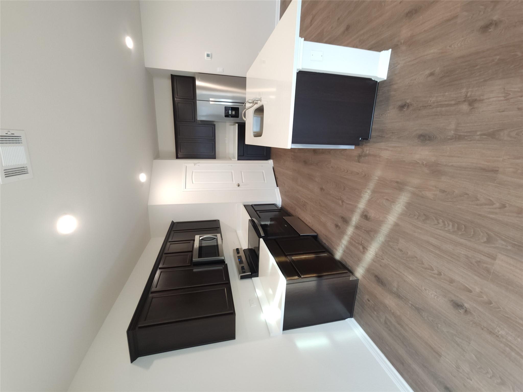 152 Grey Slate Ave