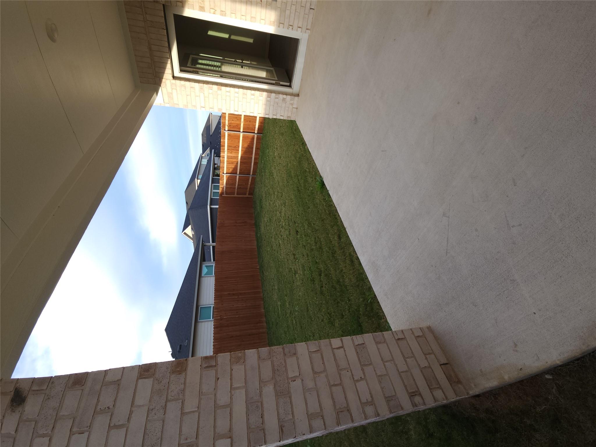 152 Grey Slate Ave