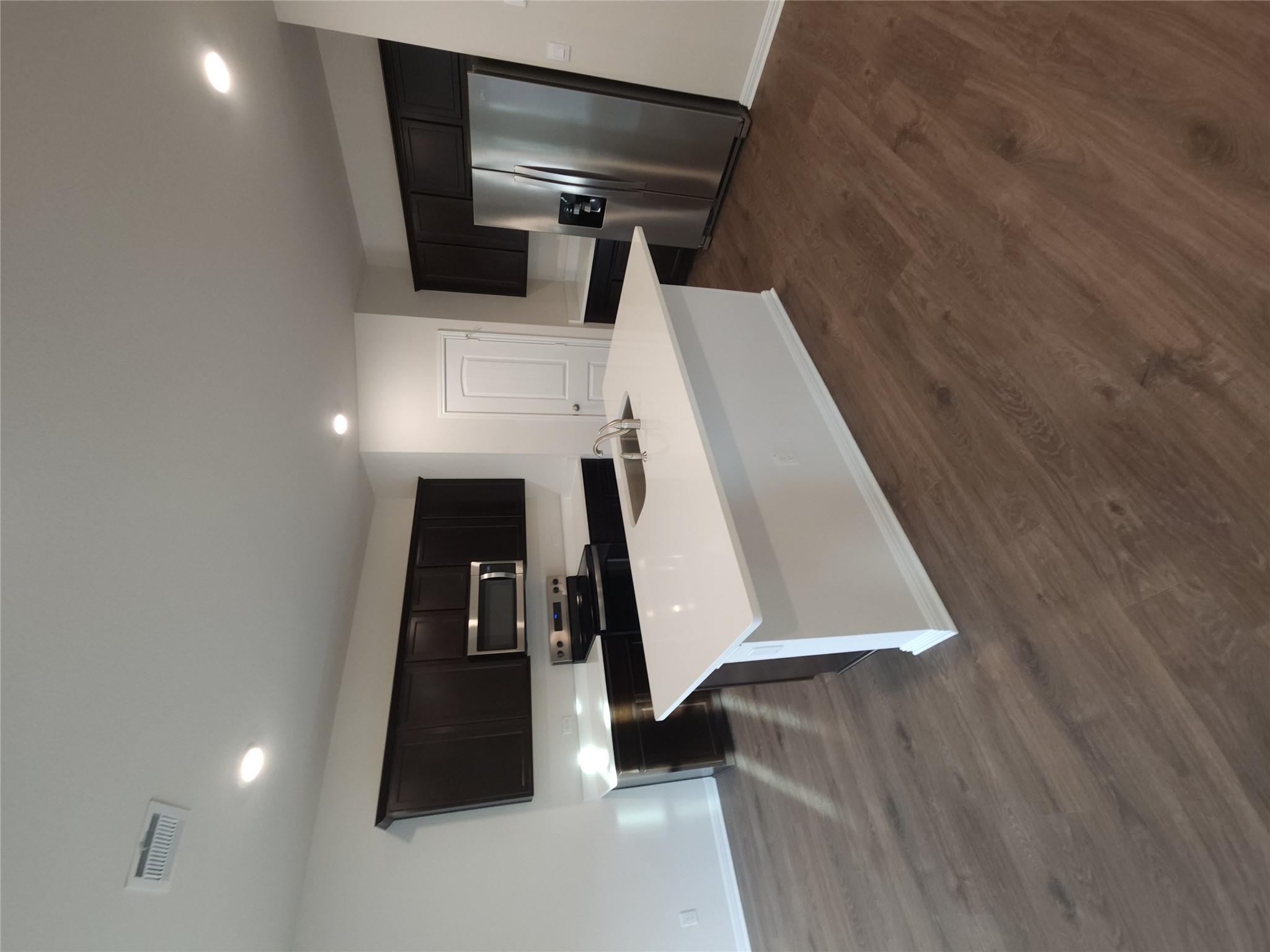 152 Grey Slate Ave