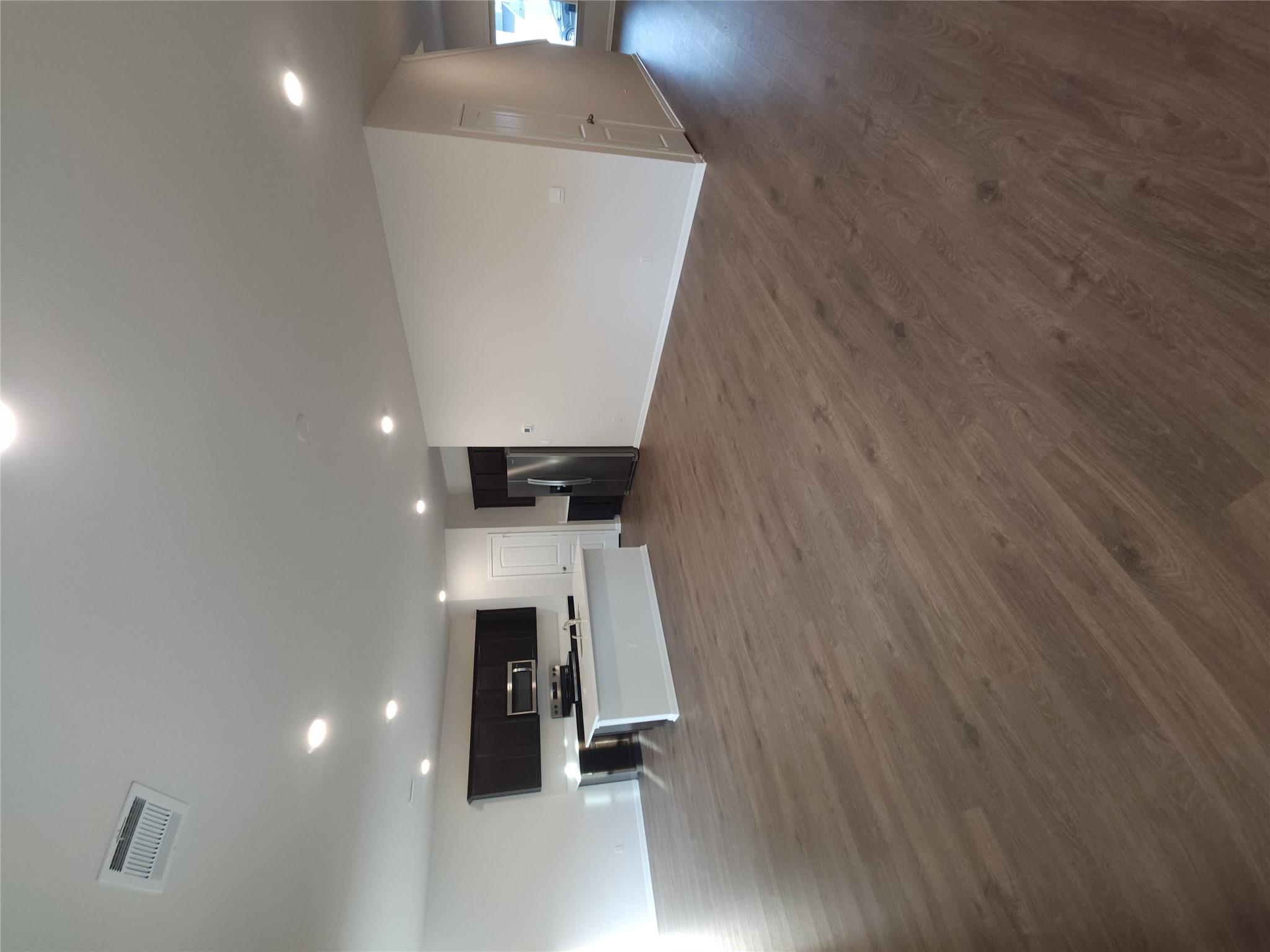 152 Grey Slate Ave
