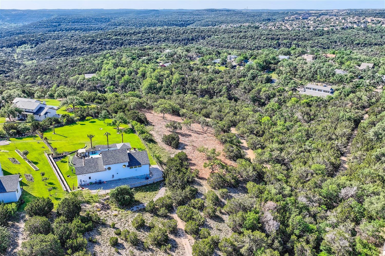 1155 Barrie DR