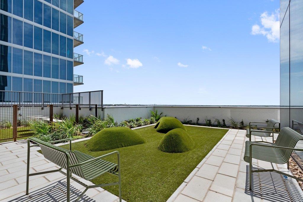 44 East Ave # 2807