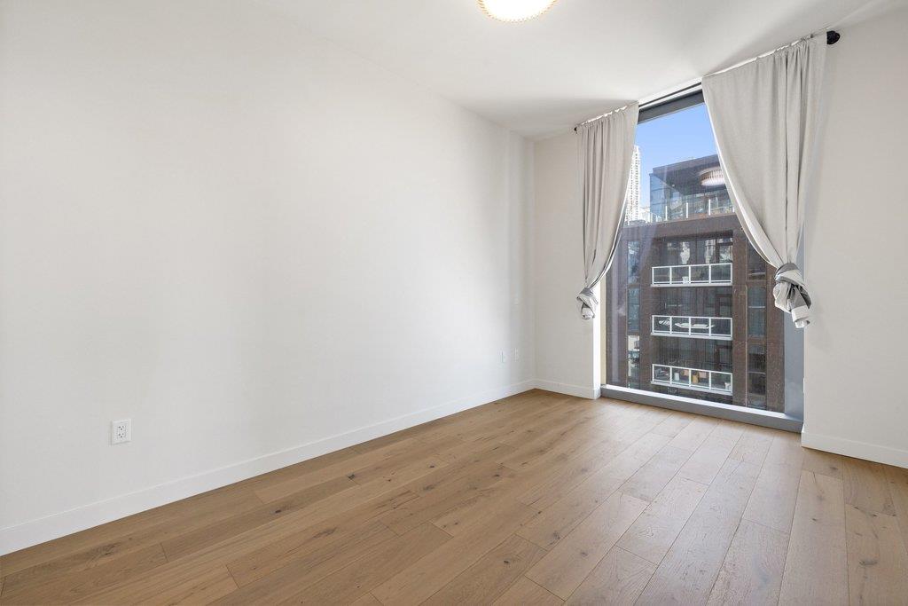 44 East Ave # 2807