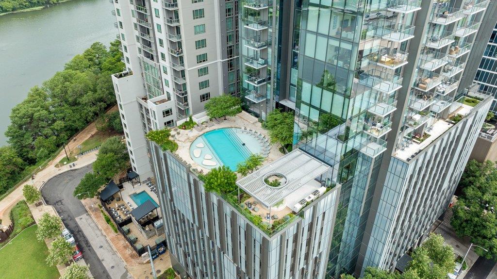 44 East Ave # 2807