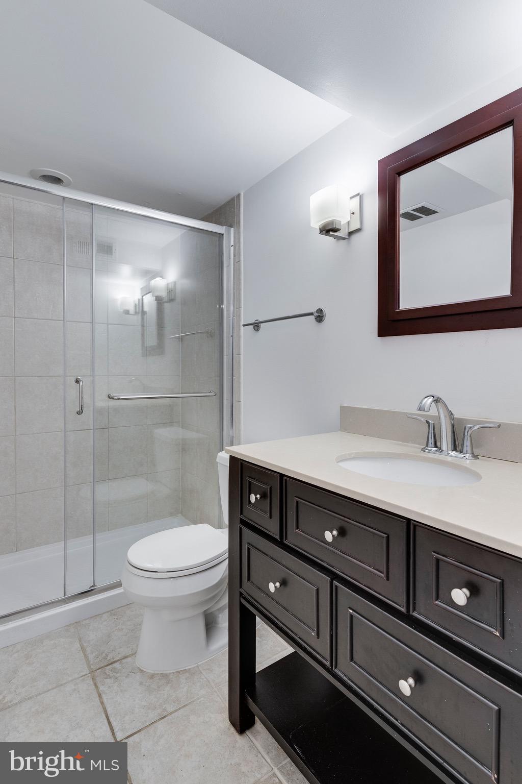 710 Columbia ROAD NW Unit: B