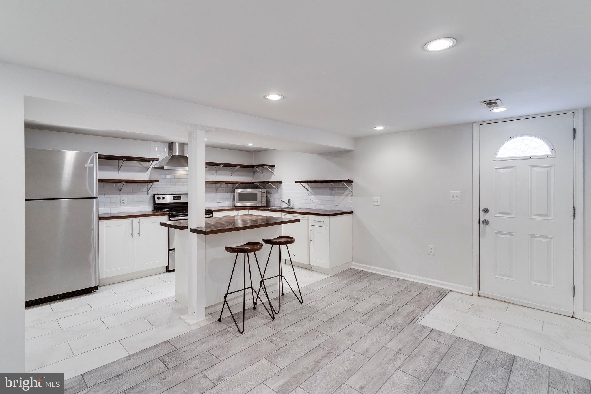 710 Columbia ROAD NW Unit: B