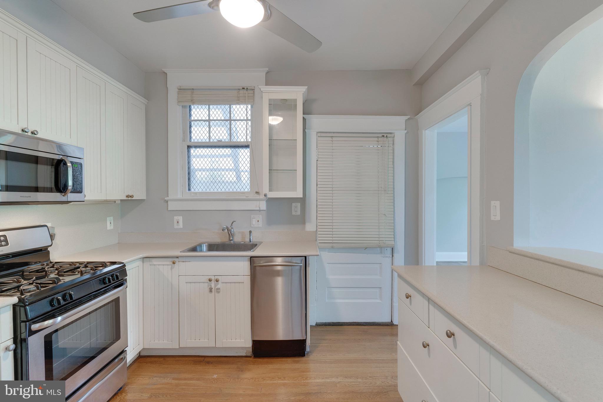 1835 16th STREET NW Unit: 4