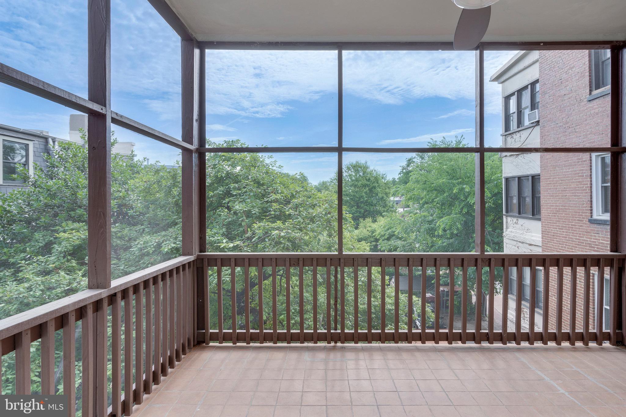 1835 16th STREET NW Unit: 4
