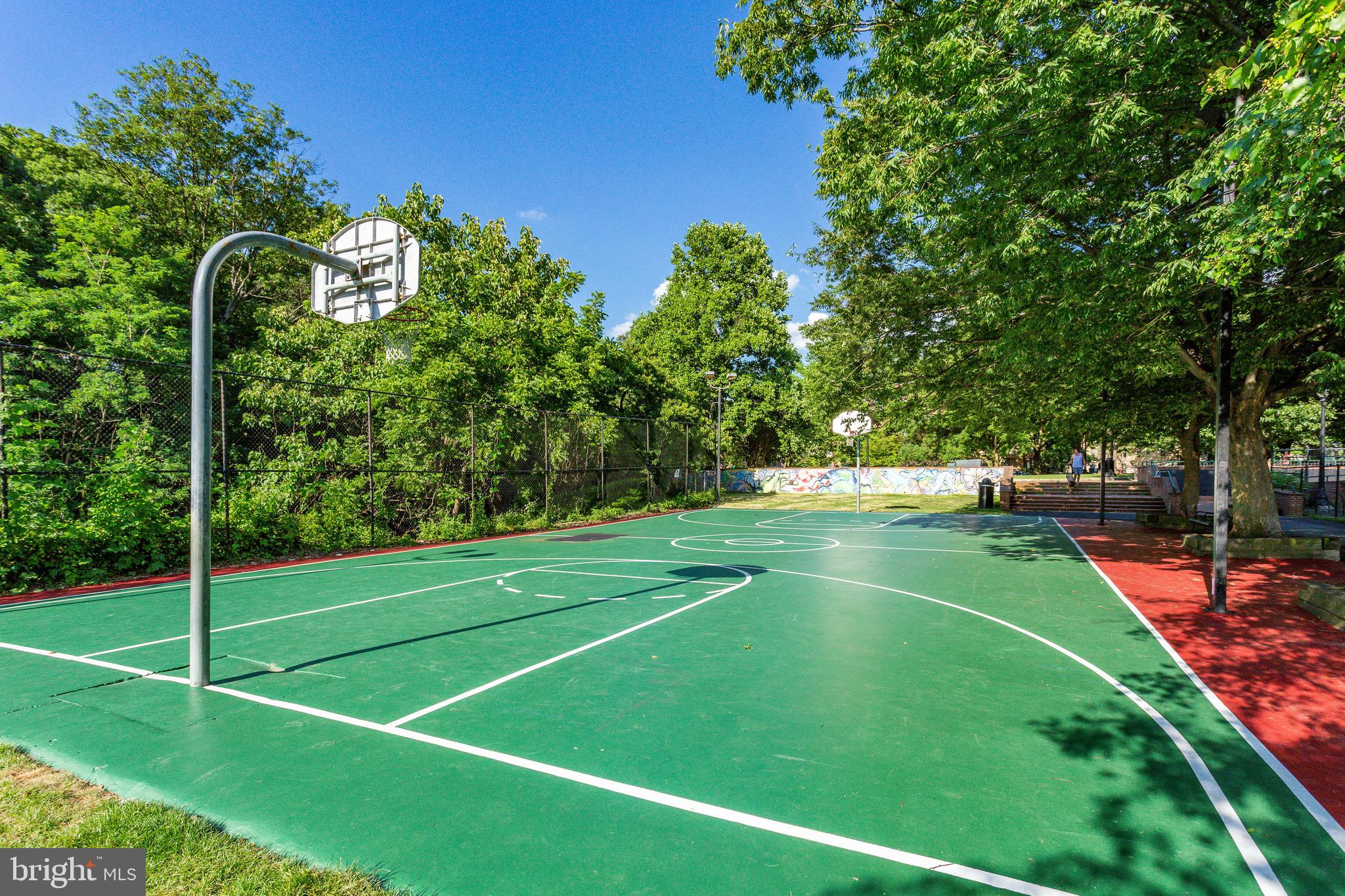 1835 16th STREET NW Unit: 4