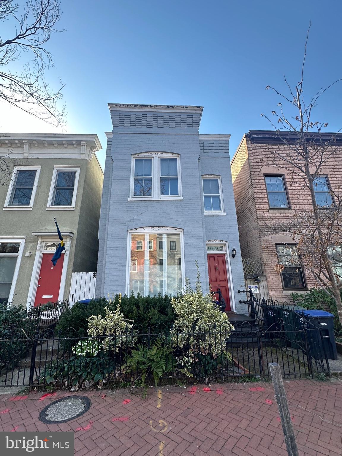 1115 C St SE