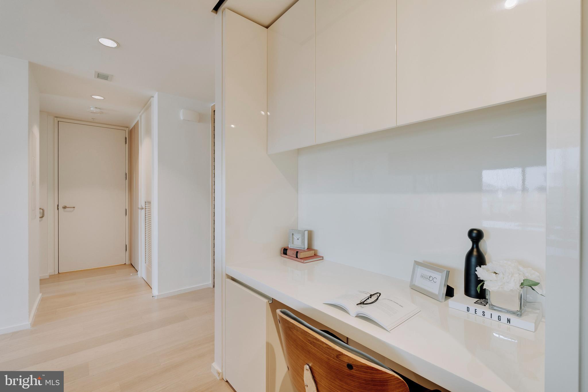920 I St NW #907