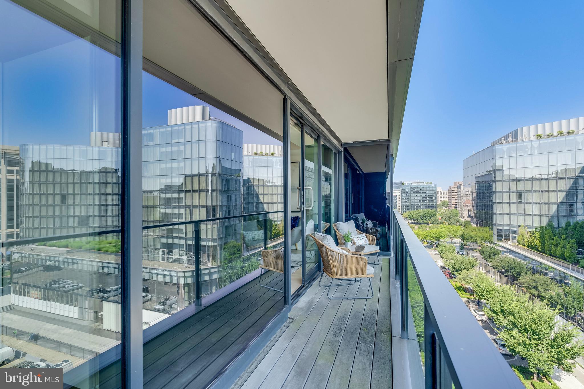 920 I St NW #907