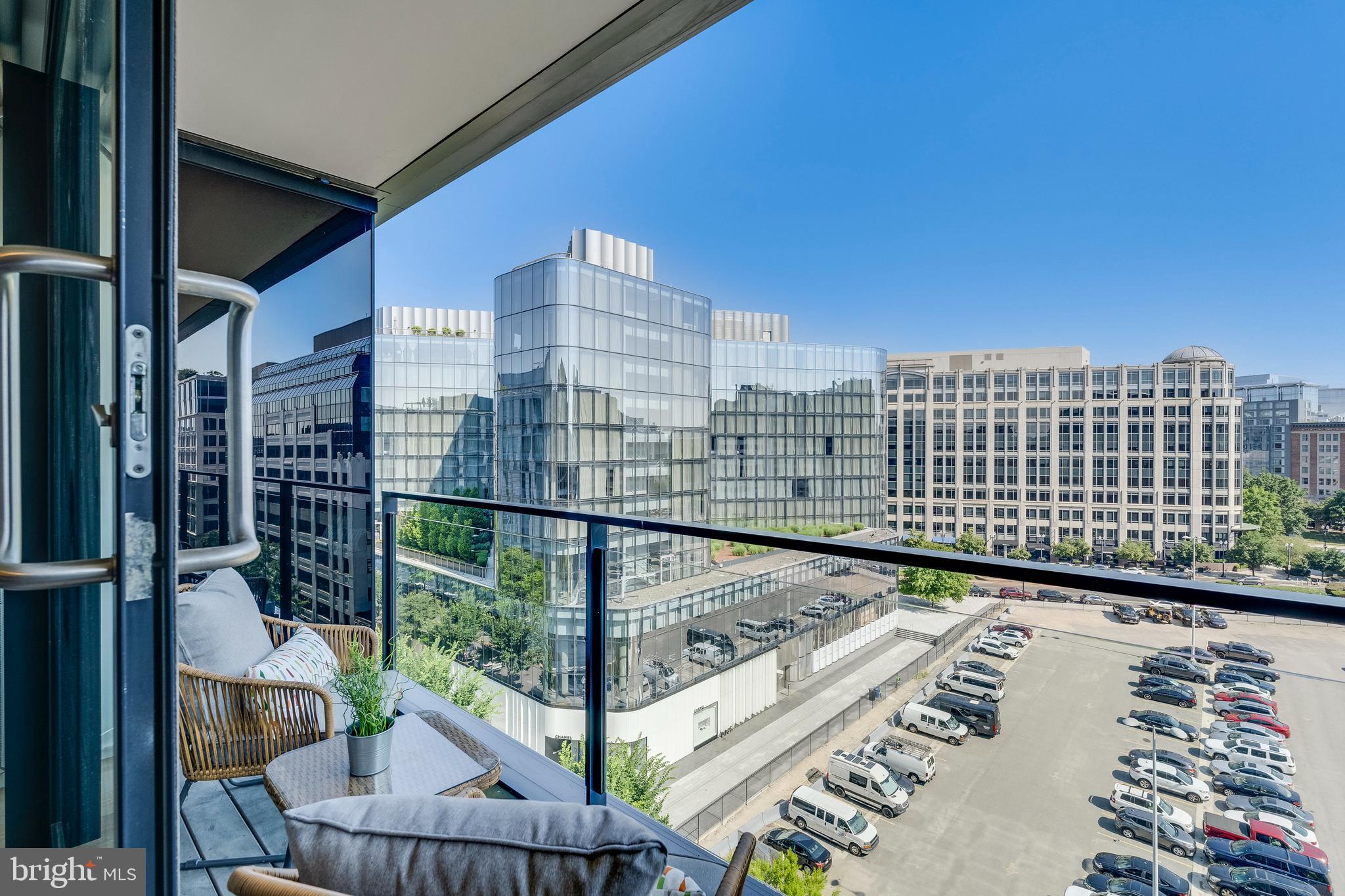 920 I St NW #907