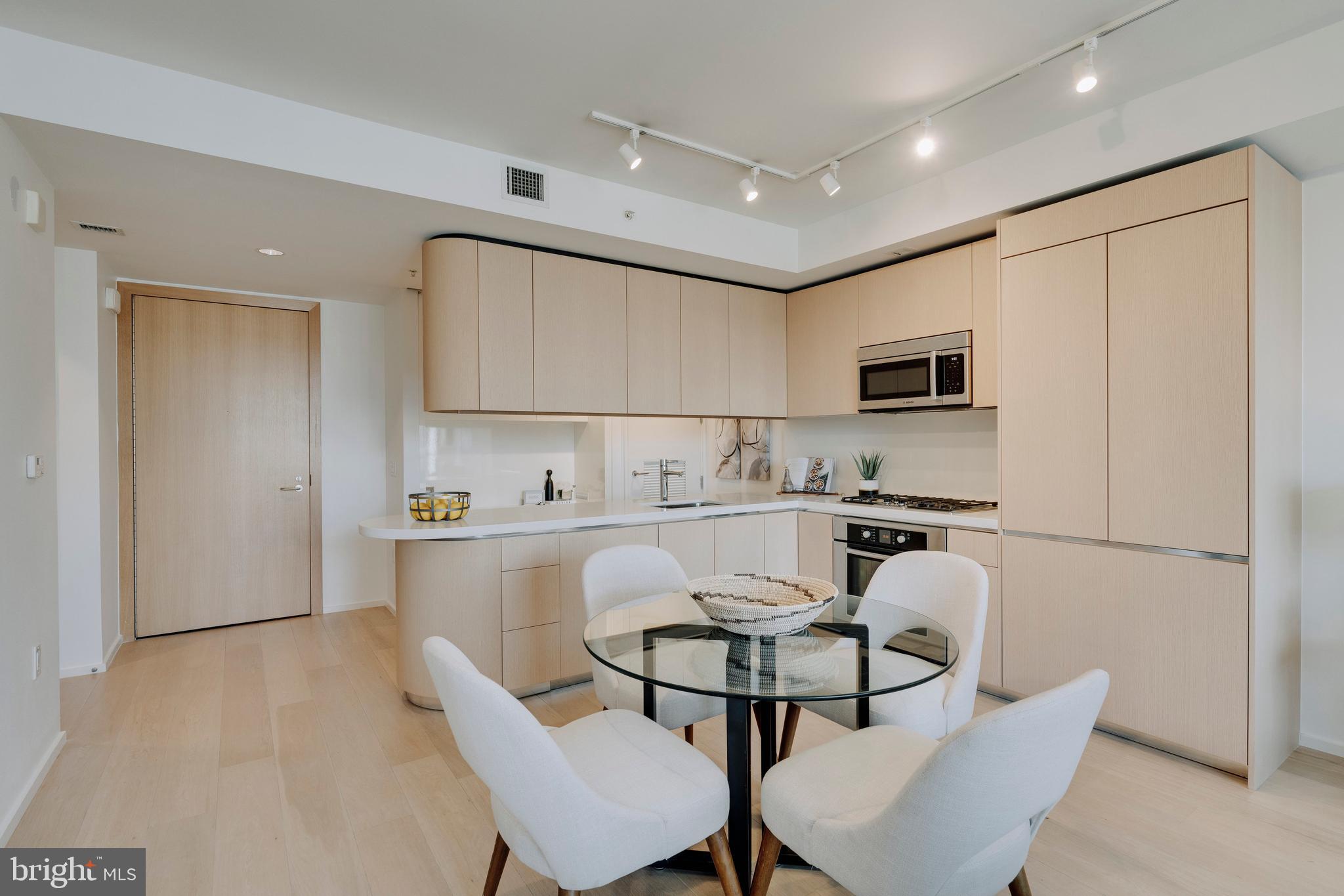 920 I St NW #907
