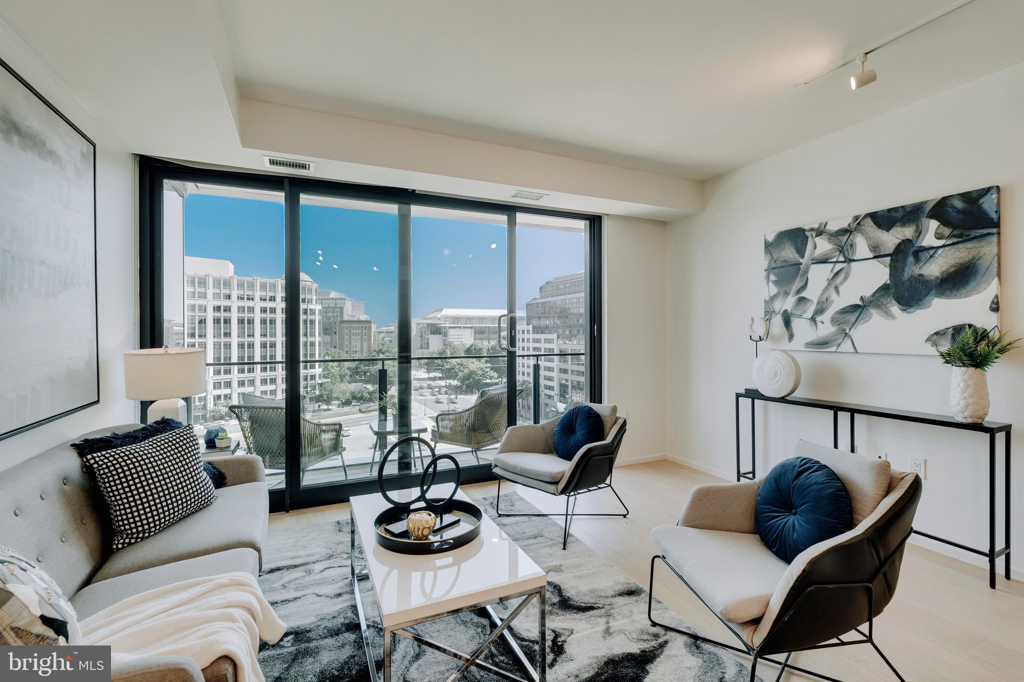 920 I St NW #907
