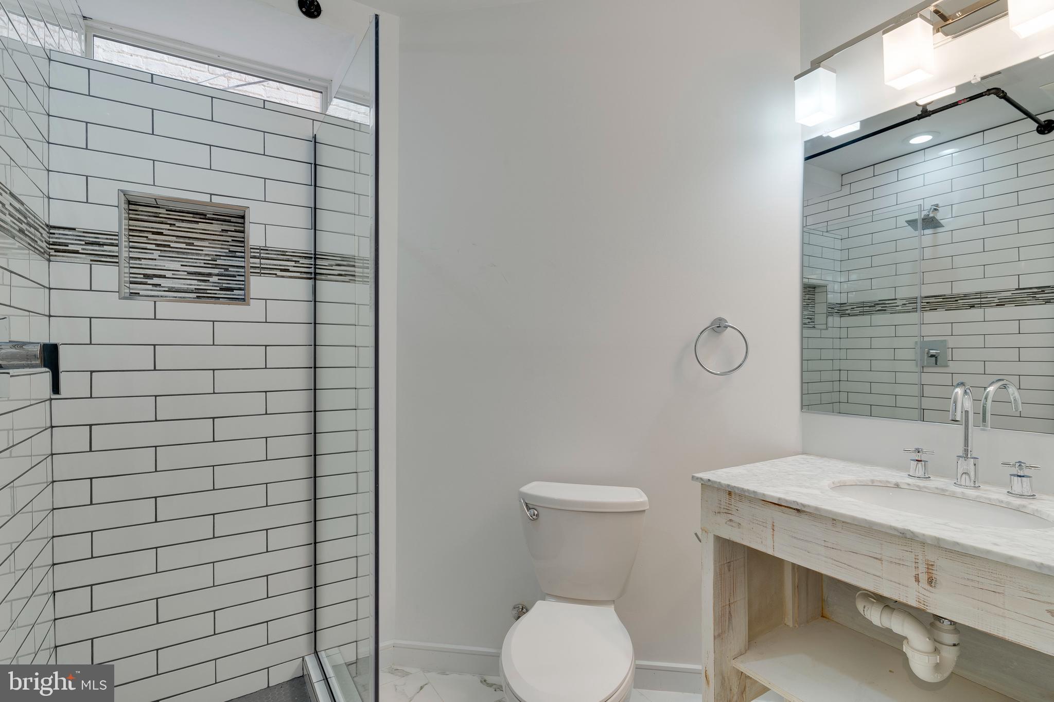 723 GIRARD ST NW #1
