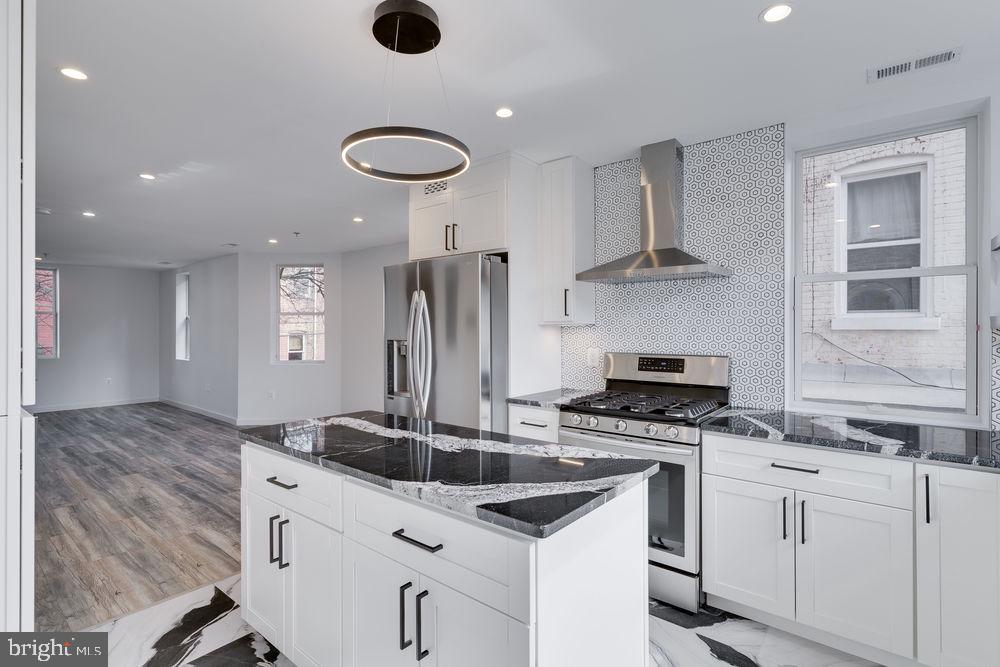 723 GIRARD ST NW #2