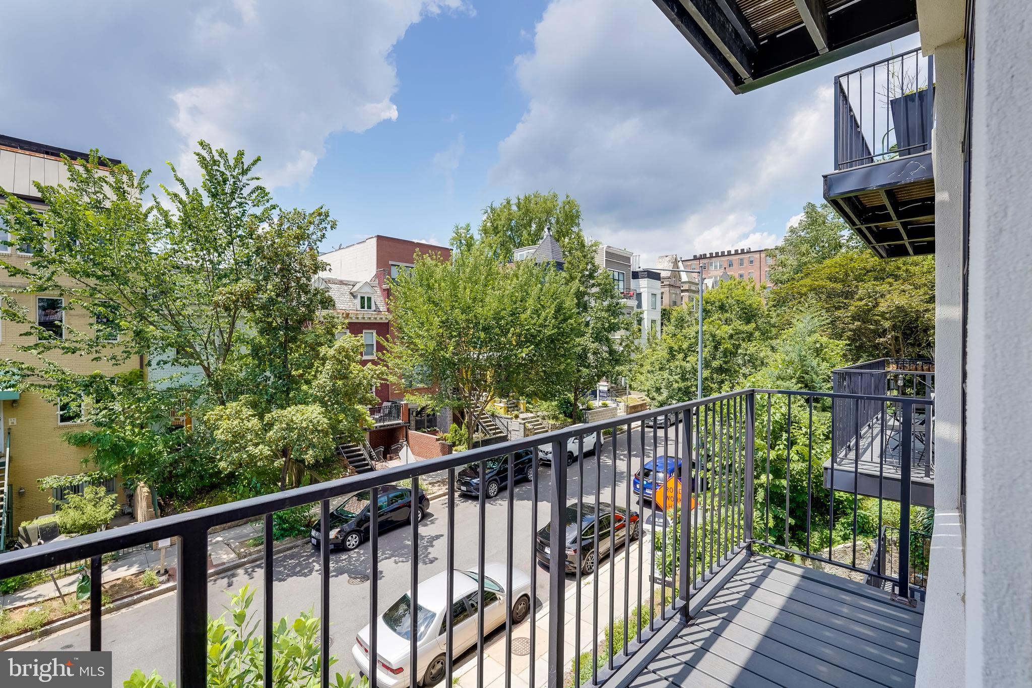 2419 Ontario Rd NW #202