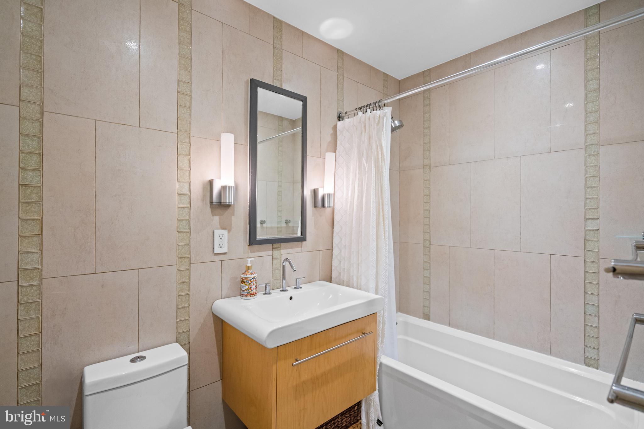 5112 MACARTHUR BOULEVARD NW 2