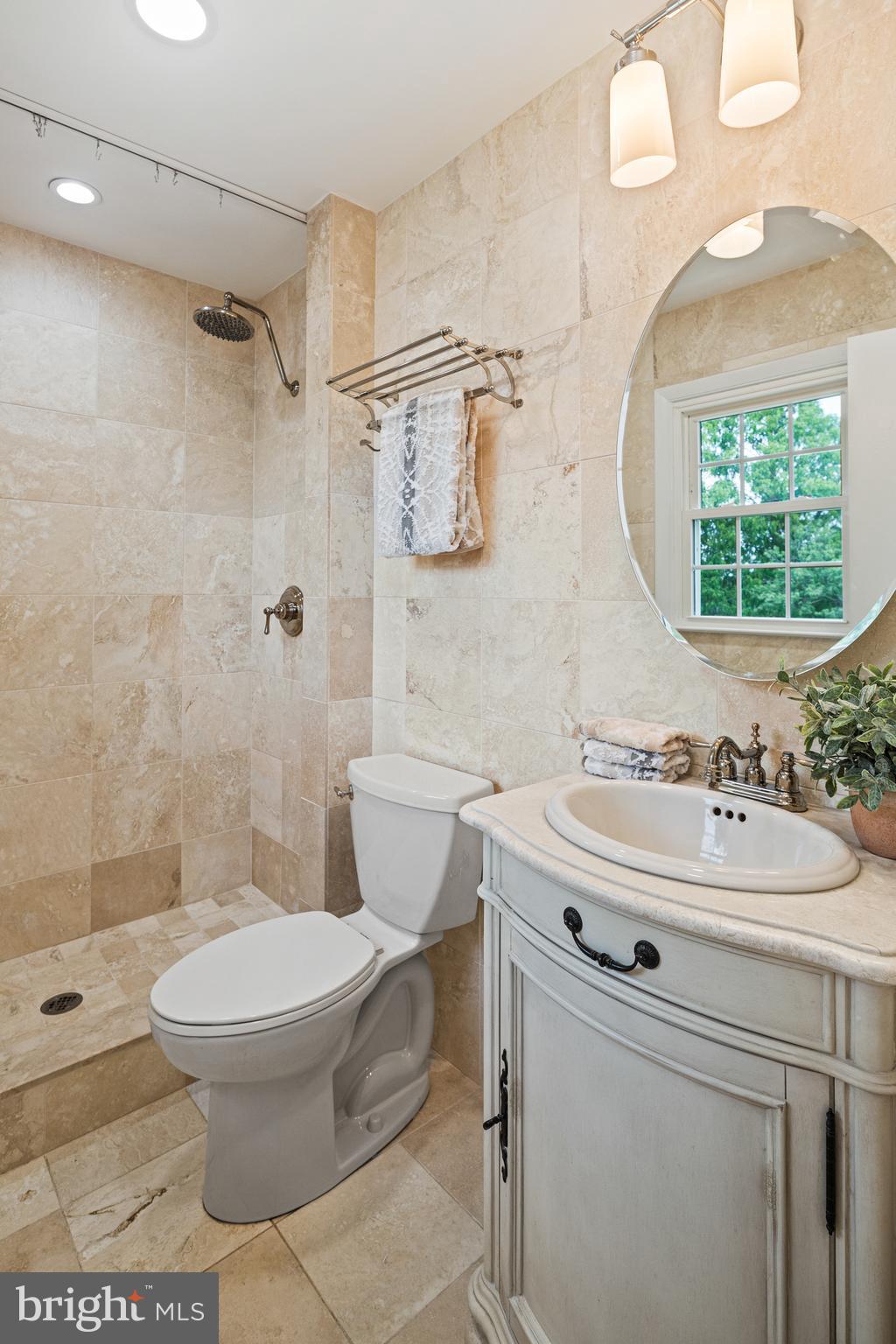 8810 Autumn Hill Ct