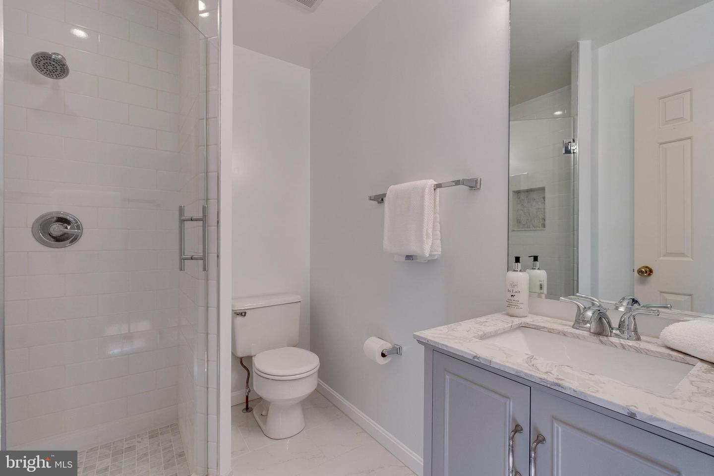 8103 Maple Ridge ROAD