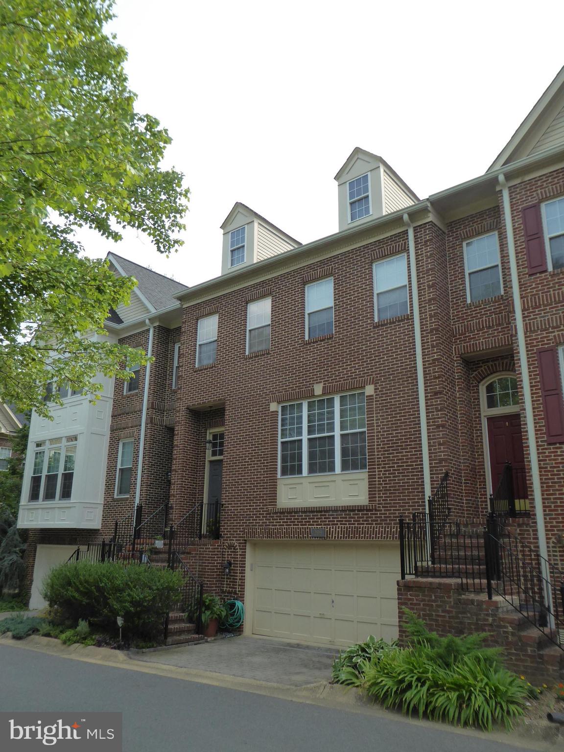 209 Halpine Walk Ct