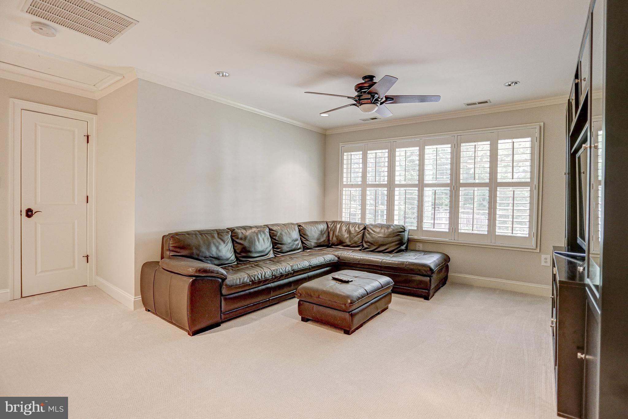 10109 Logan Dr