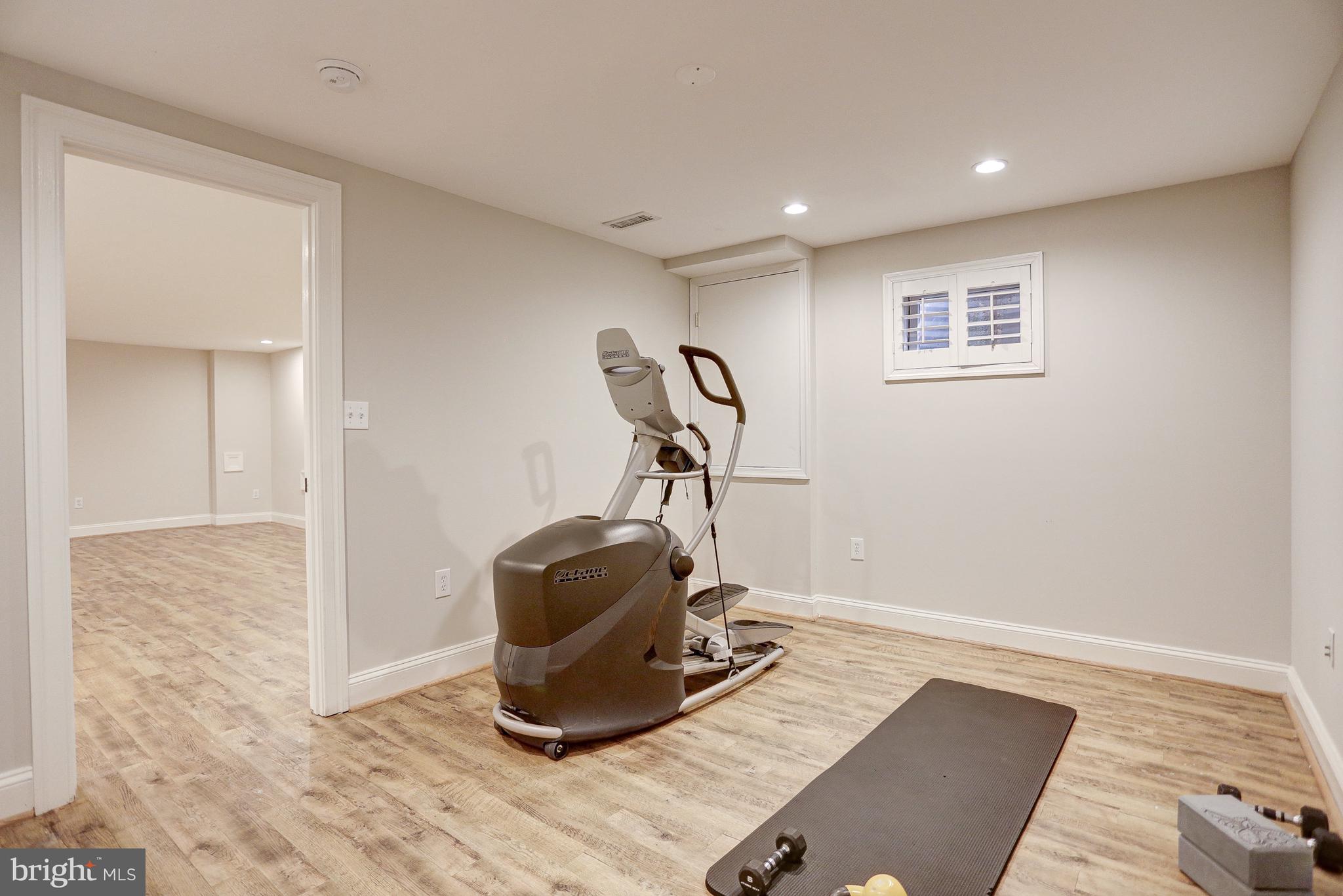 10109 Logan Dr