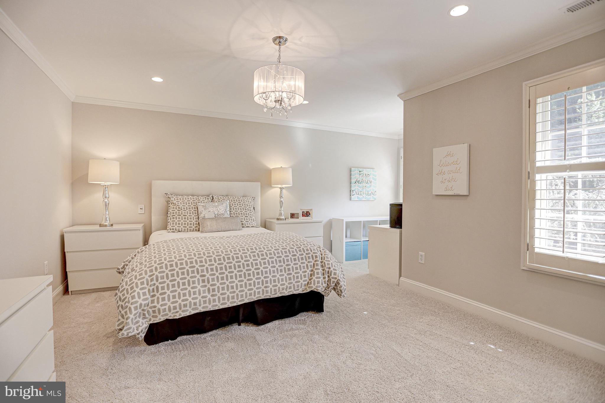 10109 Logan Dr