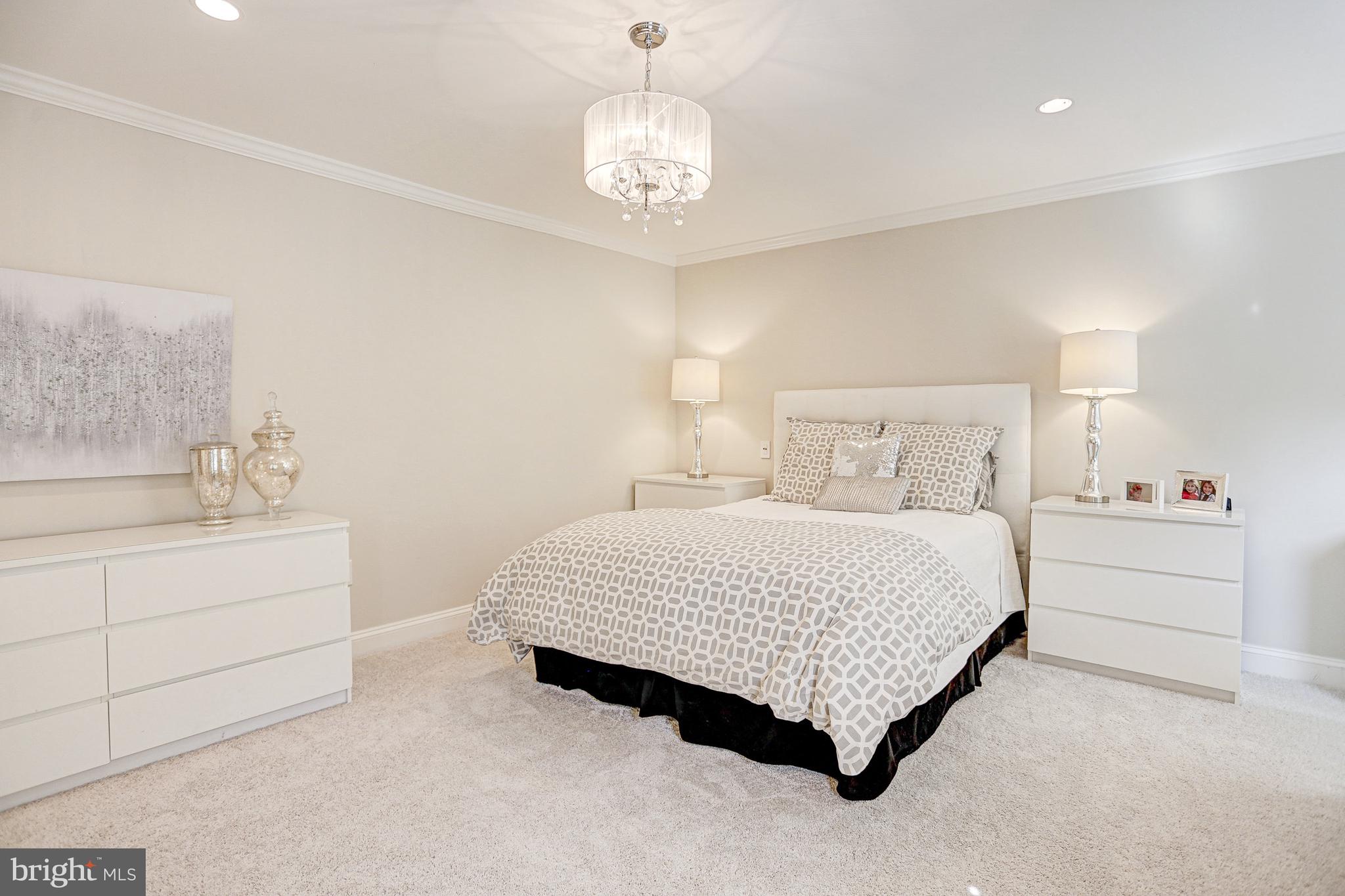 10109 Logan Dr