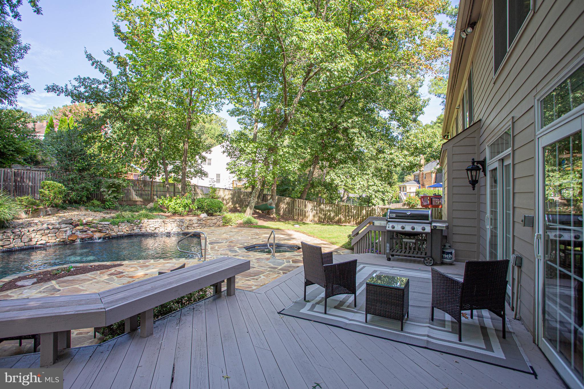 10109 Logan Dr