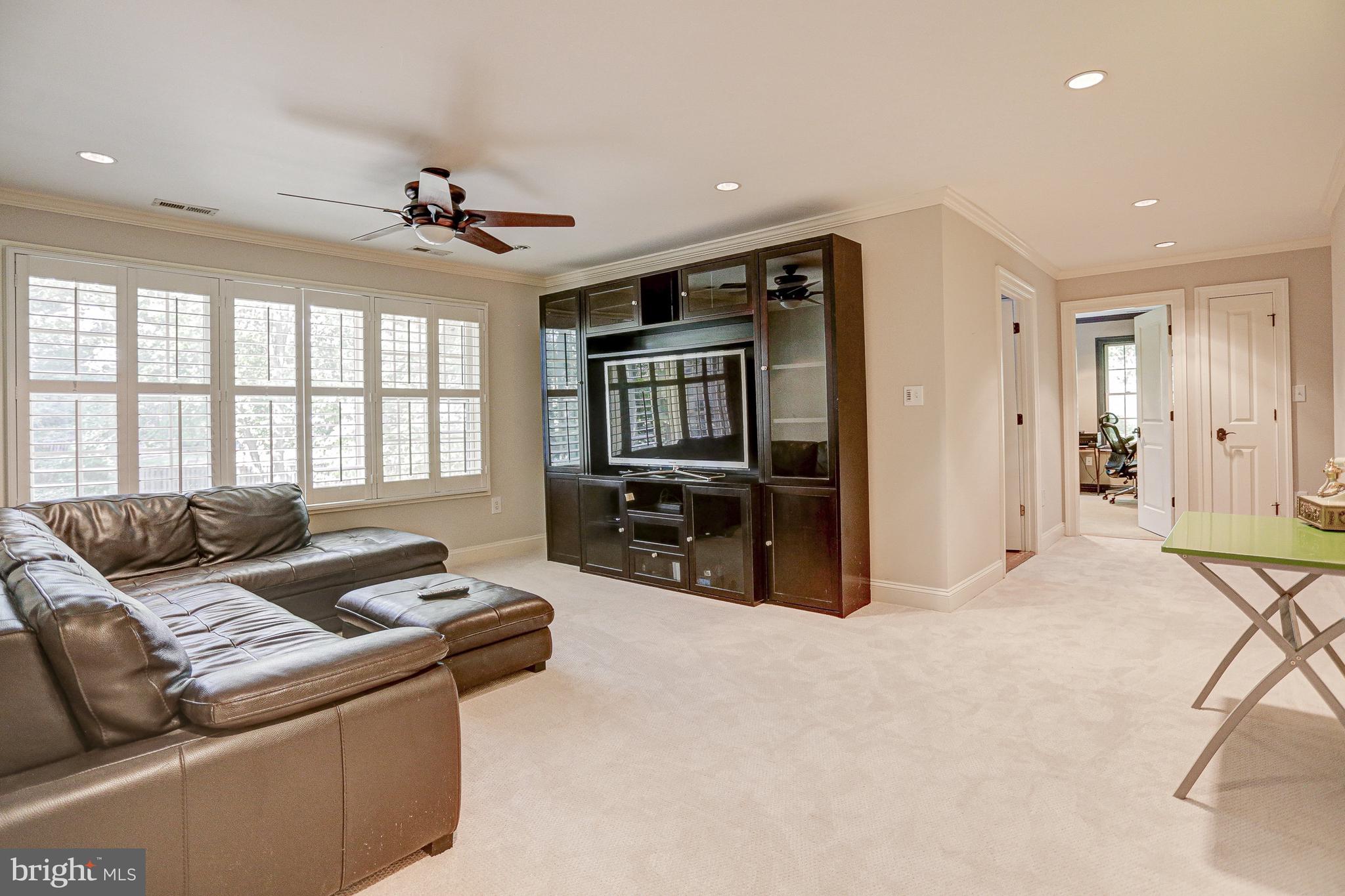 10109 Logan Dr