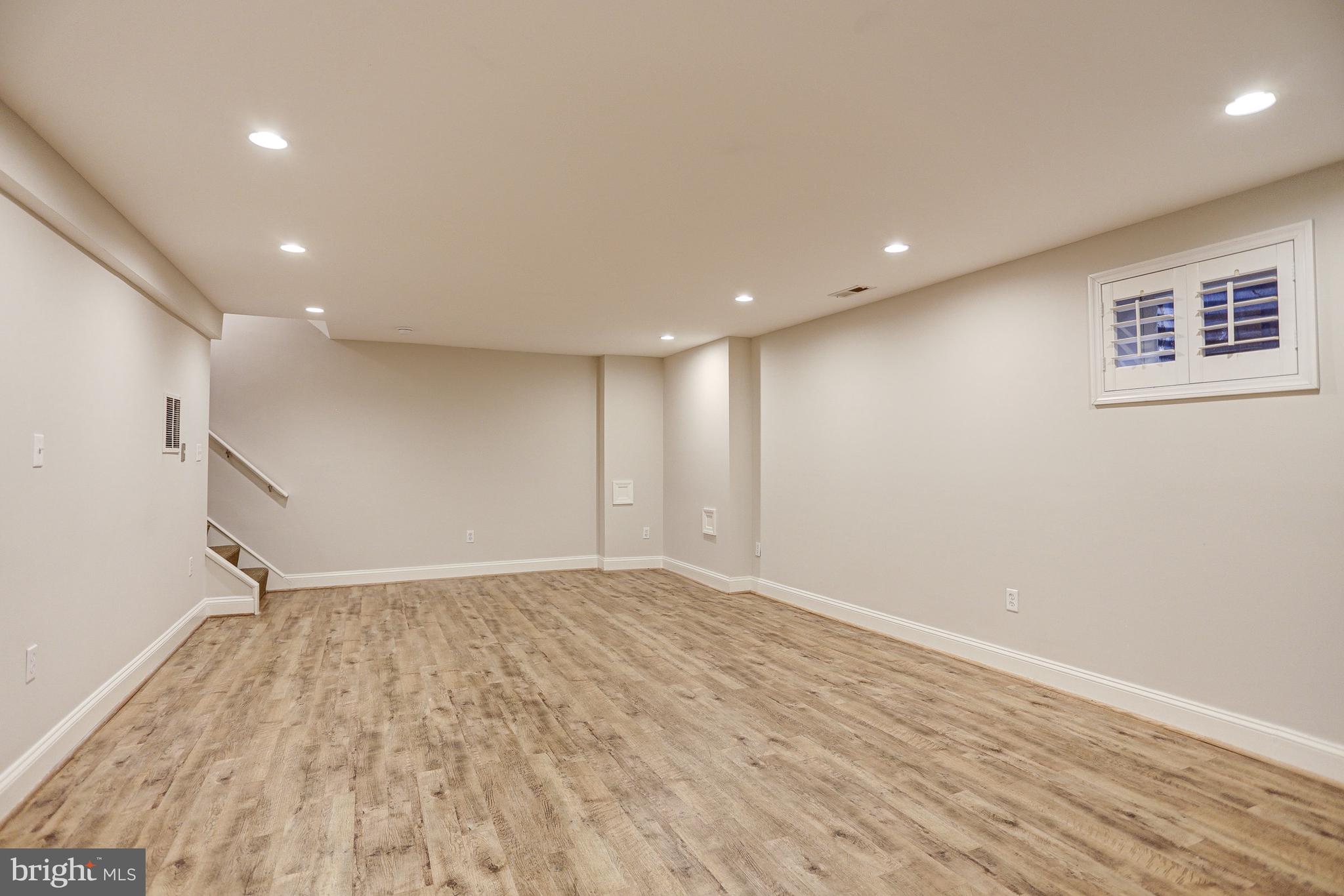 10109 Logan Dr