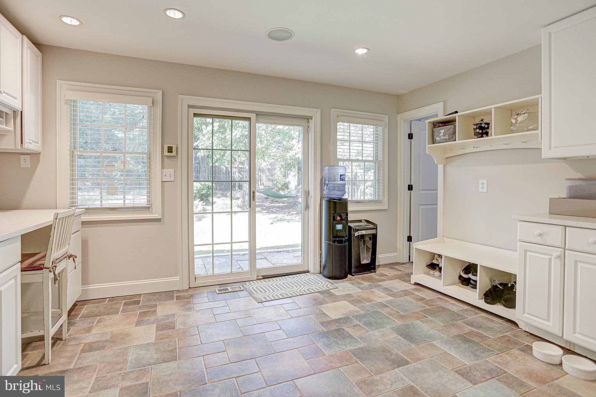 10109 Logan Dr