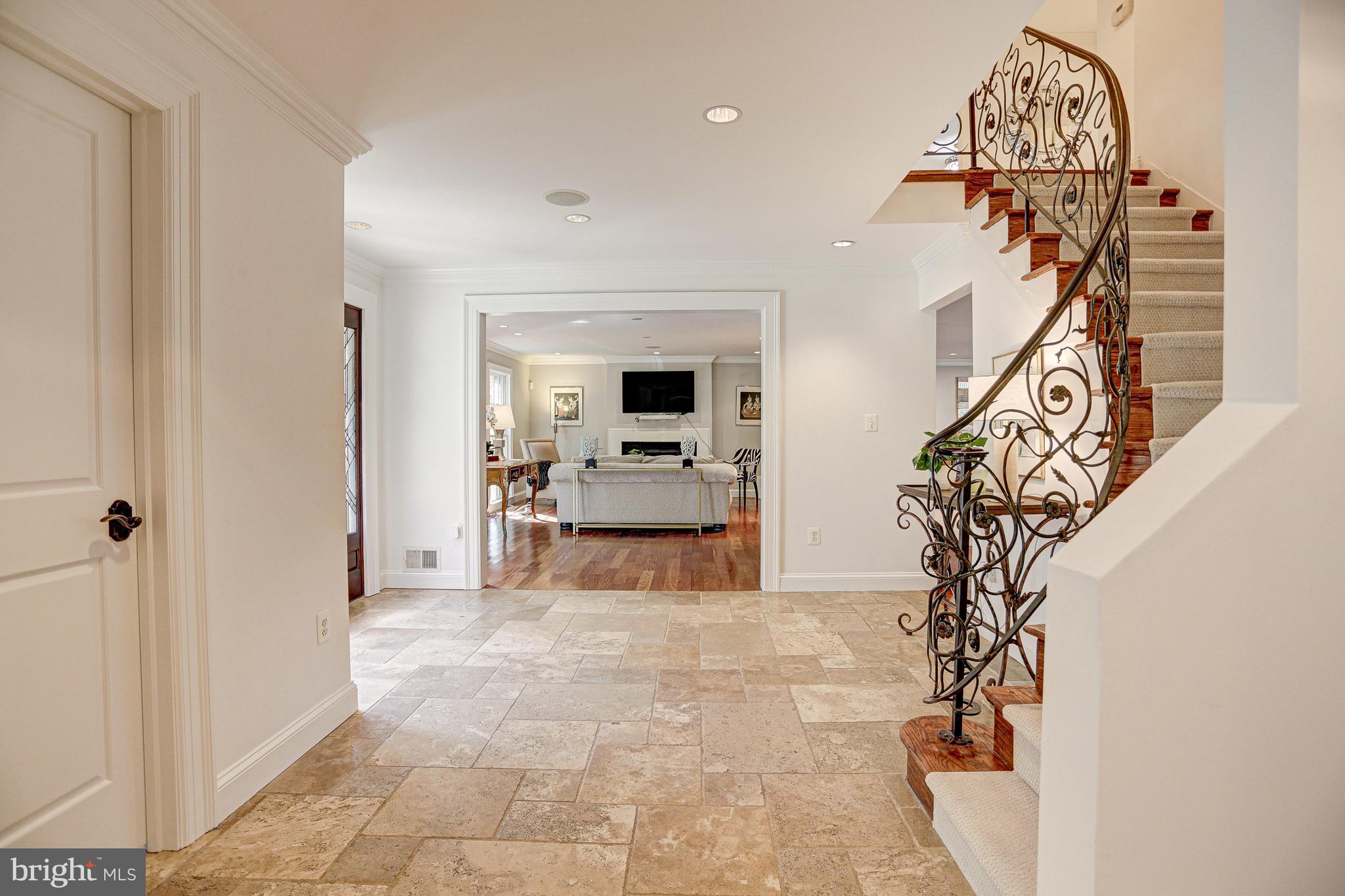 10109 Logan Dr