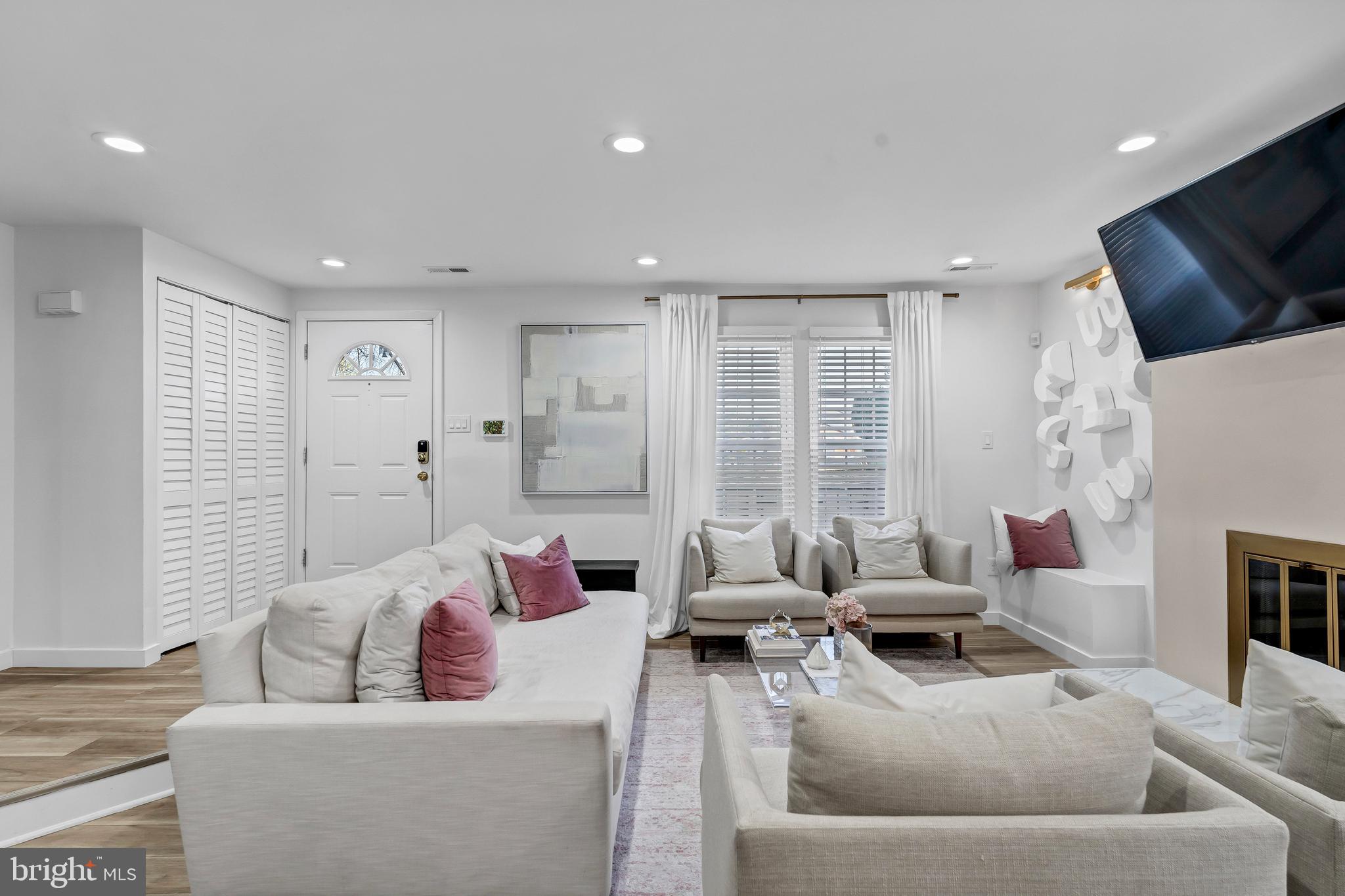 13160 Musicmaster DRIVE Unit: 146