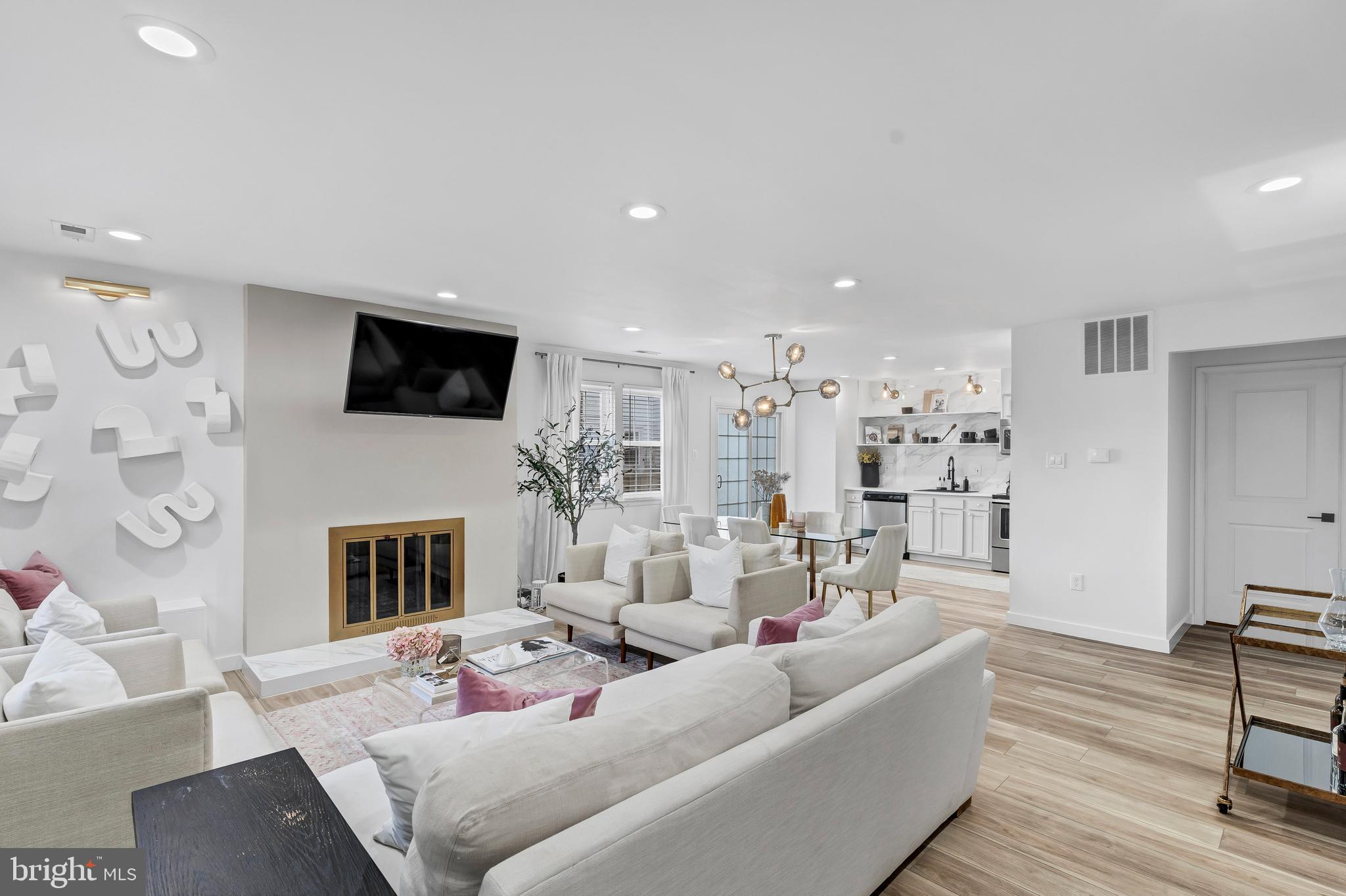 13160 Musicmaster DRIVE Unit: 146