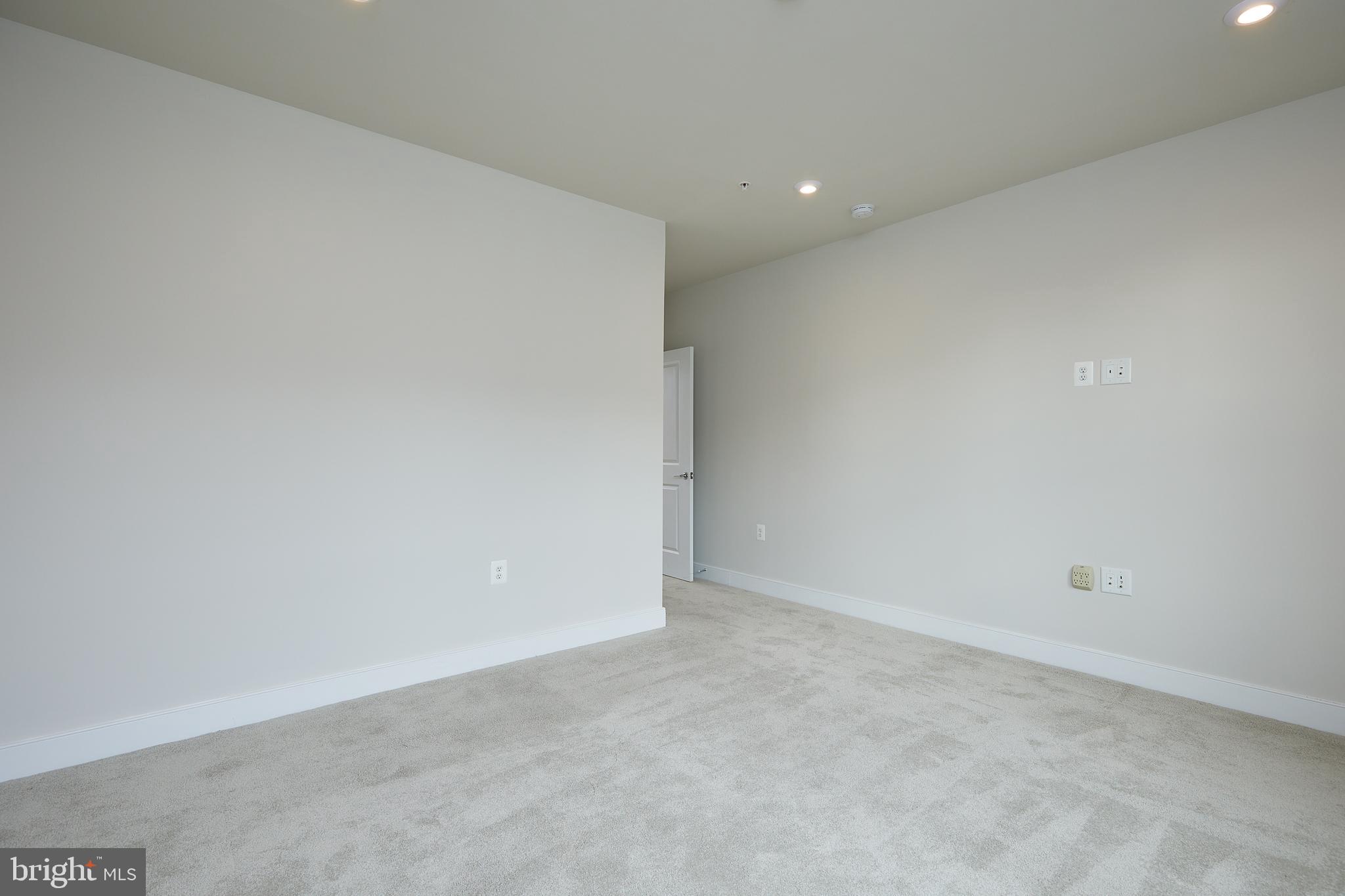 3501 Bellflower Ln #201