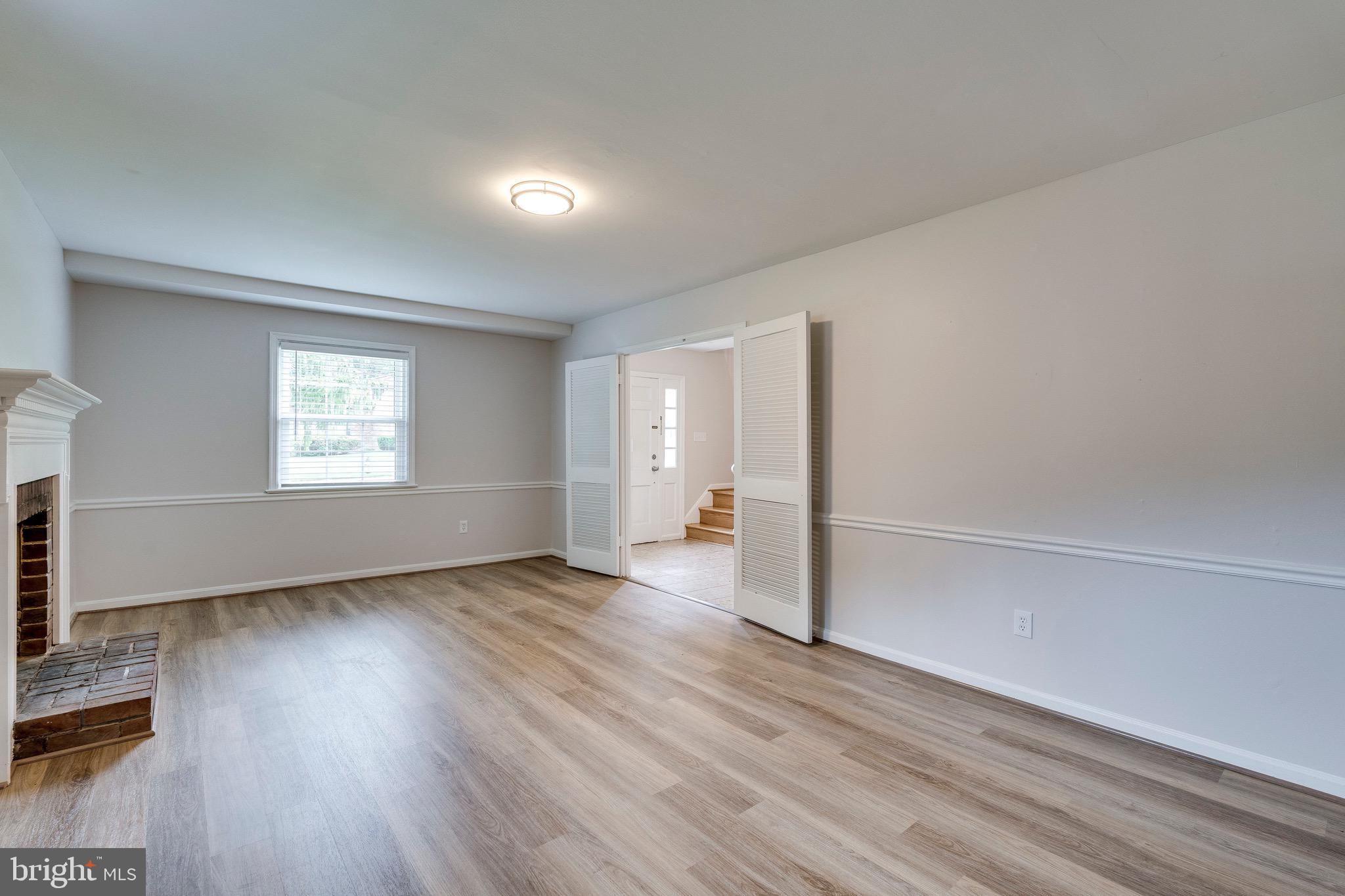 9808 Brixton Lane