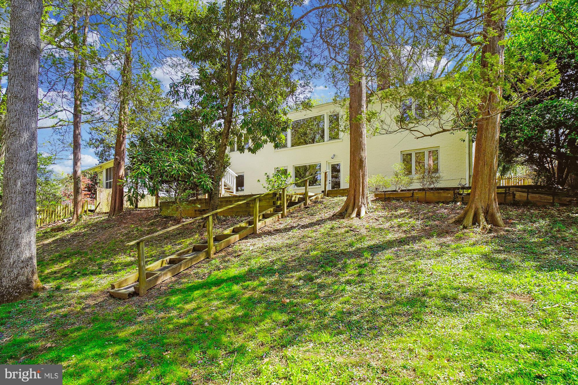 6512 Millwood Rd