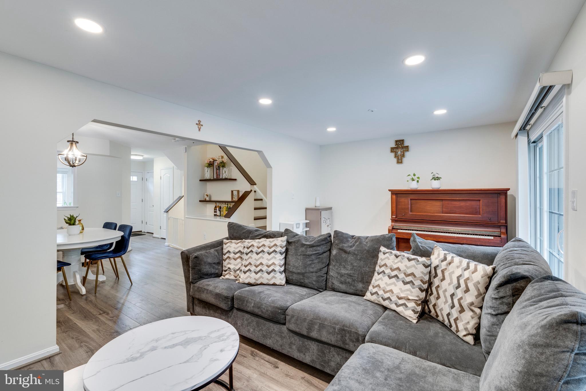 3321 Sea Port Way