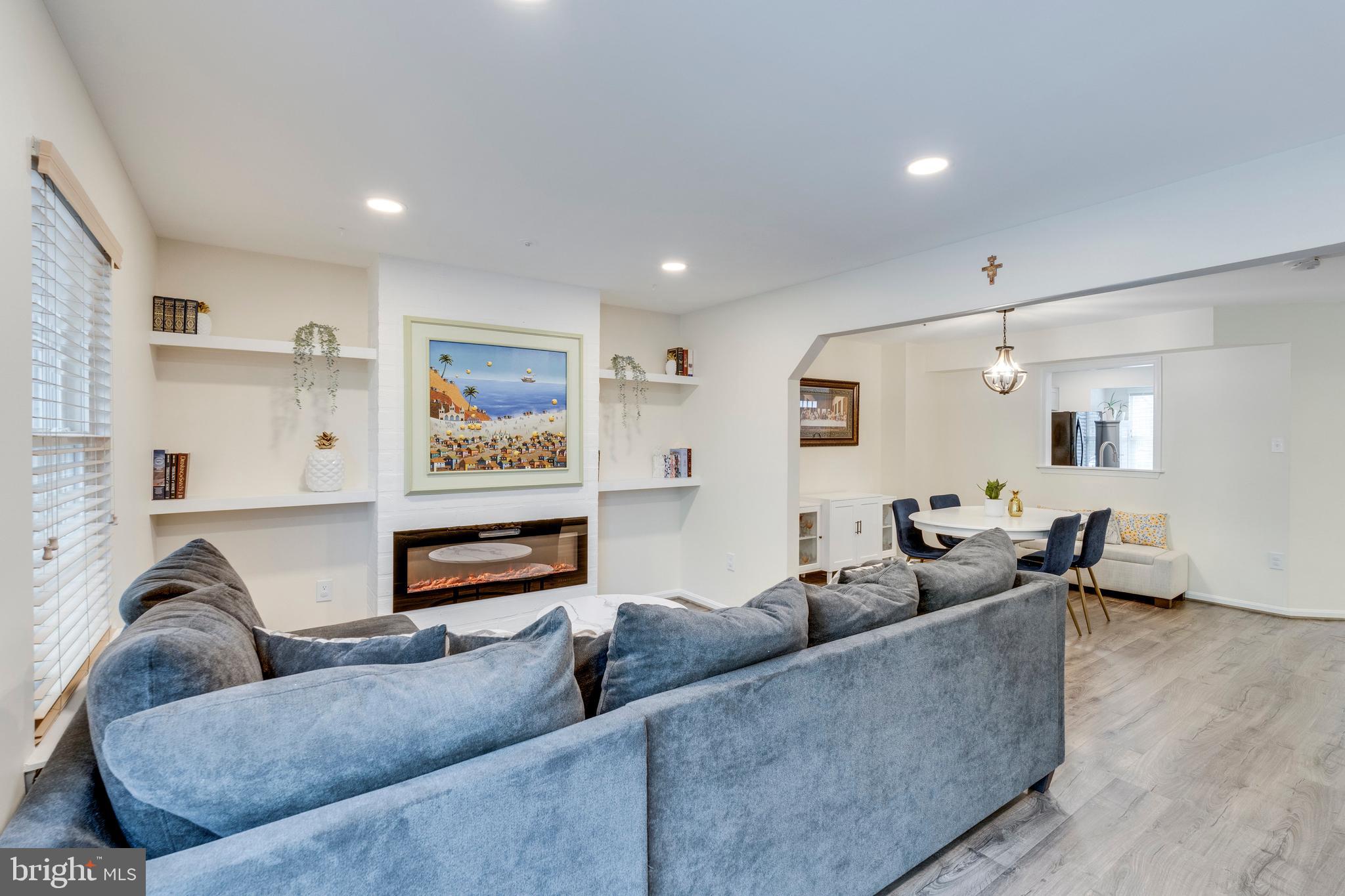 3321 Sea Port Way