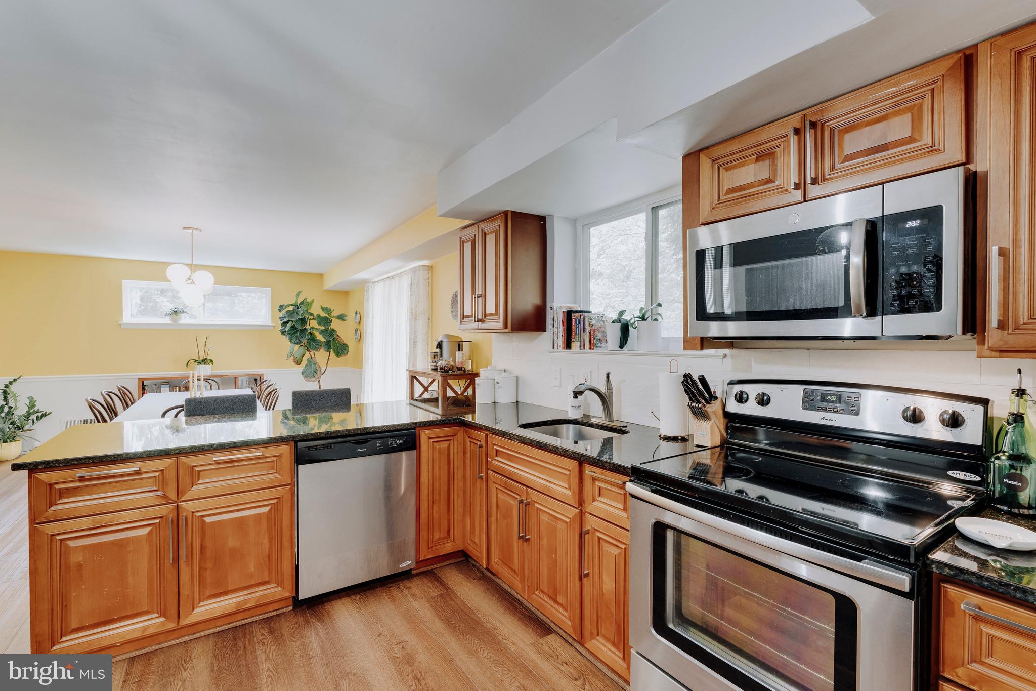 217 Hillsboro Dr