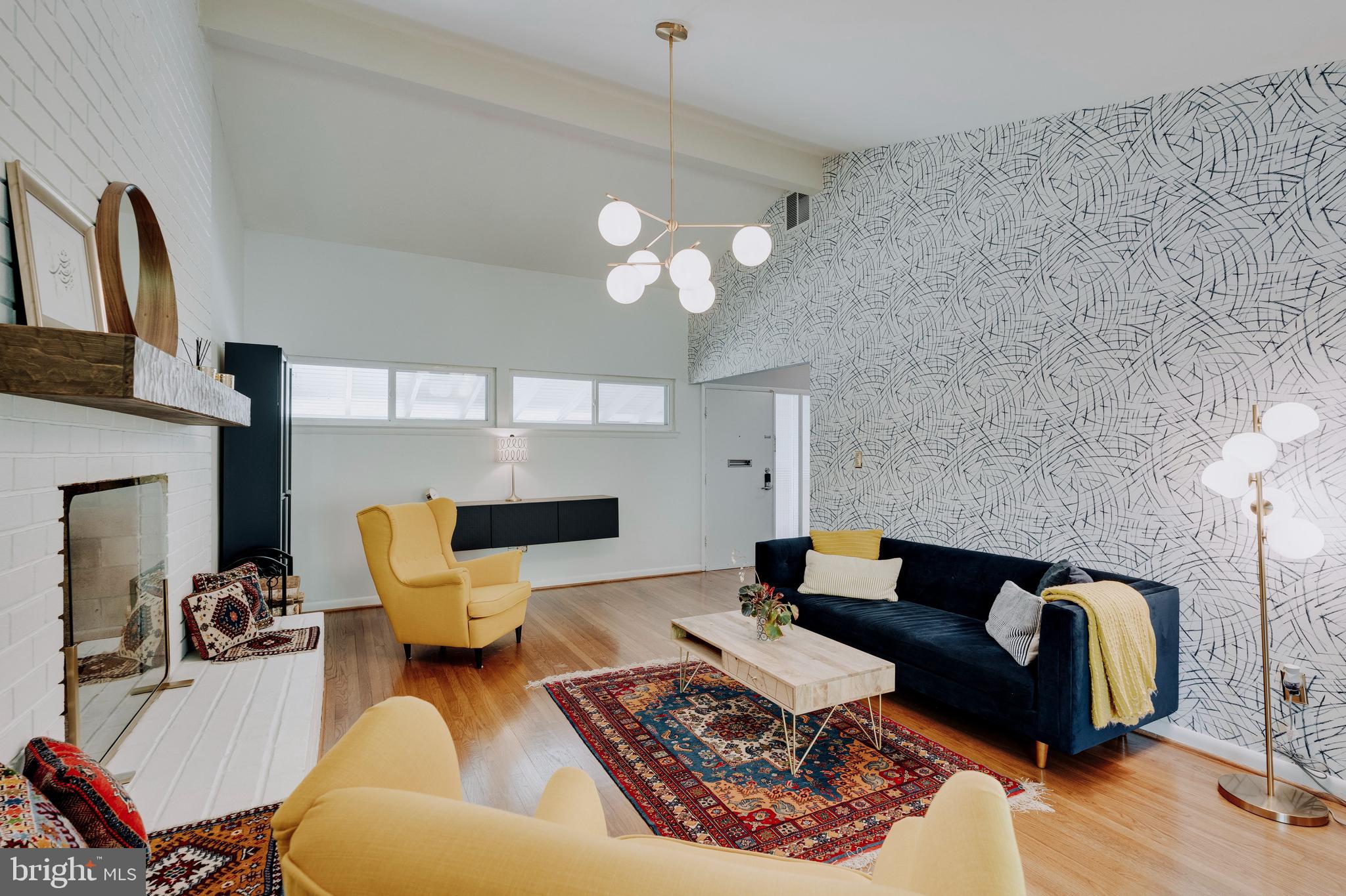 217 Hillsboro Dr