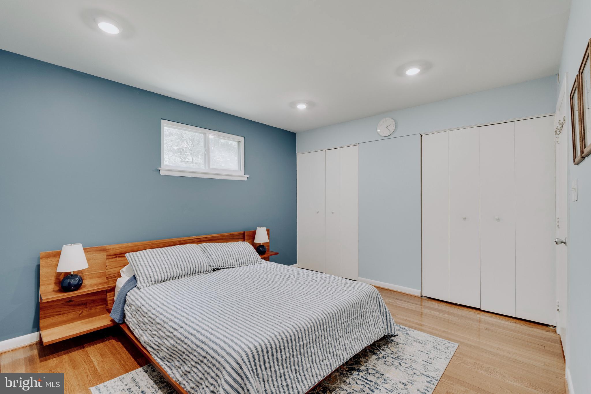 217 Hillsboro Dr