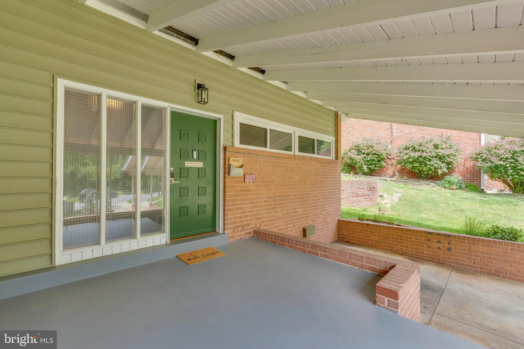 217 Hillsboro Dr